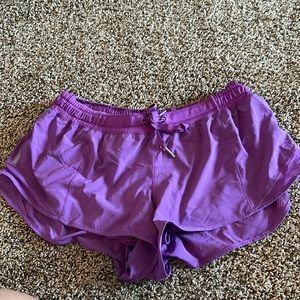 Lululemon Hotty Hot shorts